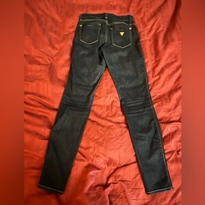 Guess mid rise skinny dark denim jeans